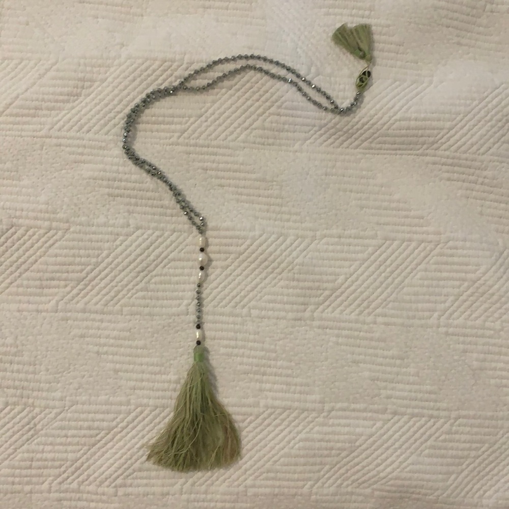 Beautiful pearl and beaded long necklace 🇨🇦